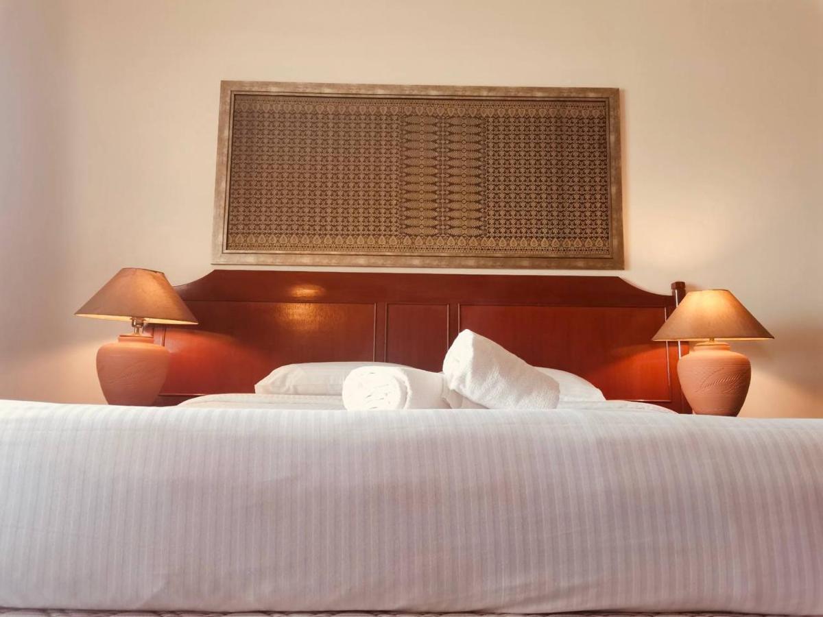 Seaview Deluxe Studio Couples Room S Tanjung Bungah (Penang) Exterior photo