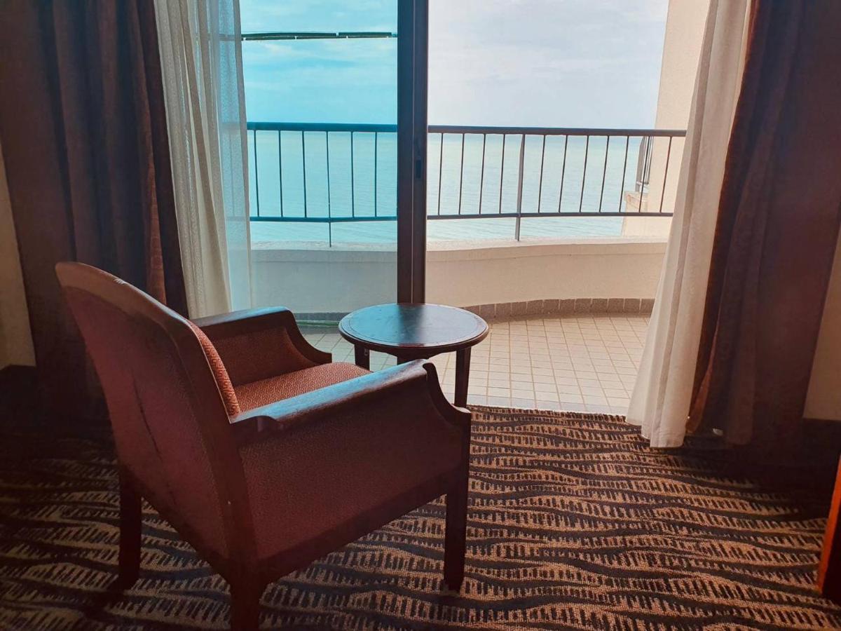 Seaview Deluxe Studio Couples Room S Tanjung Bungah (Penang) Exterior photo
