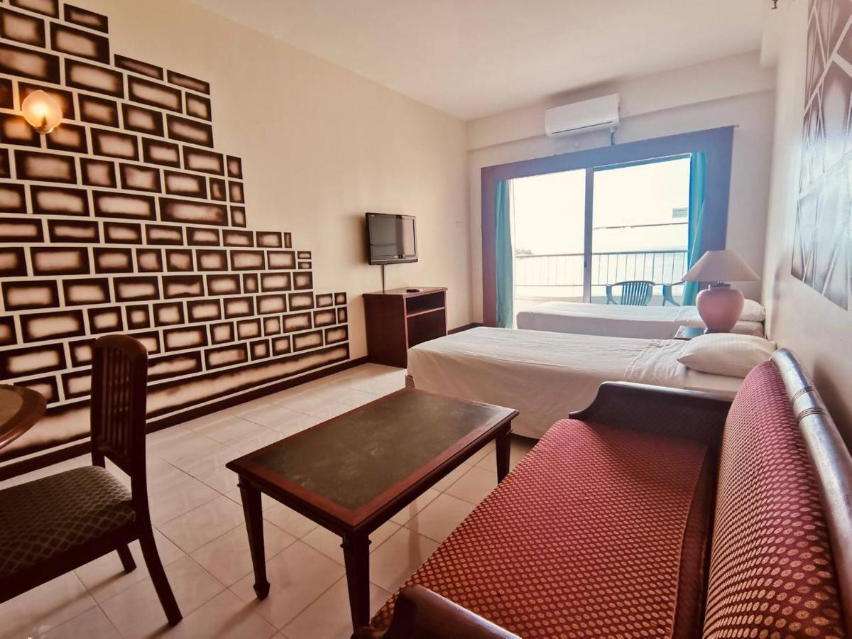 Seaview Deluxe Studio Couples Room S Tanjung Bungah (Penang) Exterior photo