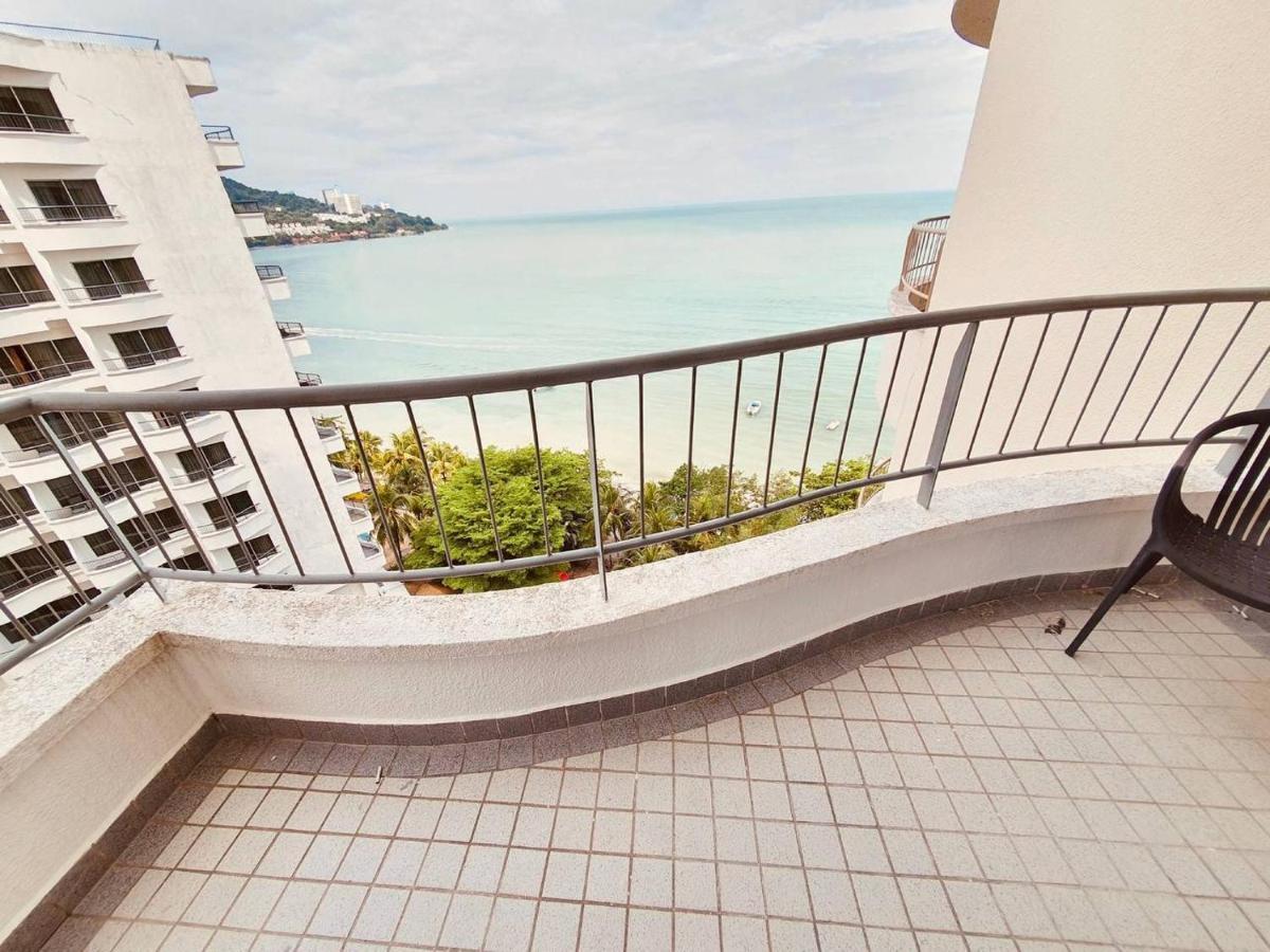 Seaview Deluxe Studio Couples Room S Tanjung Bungah (Penang) Exterior photo