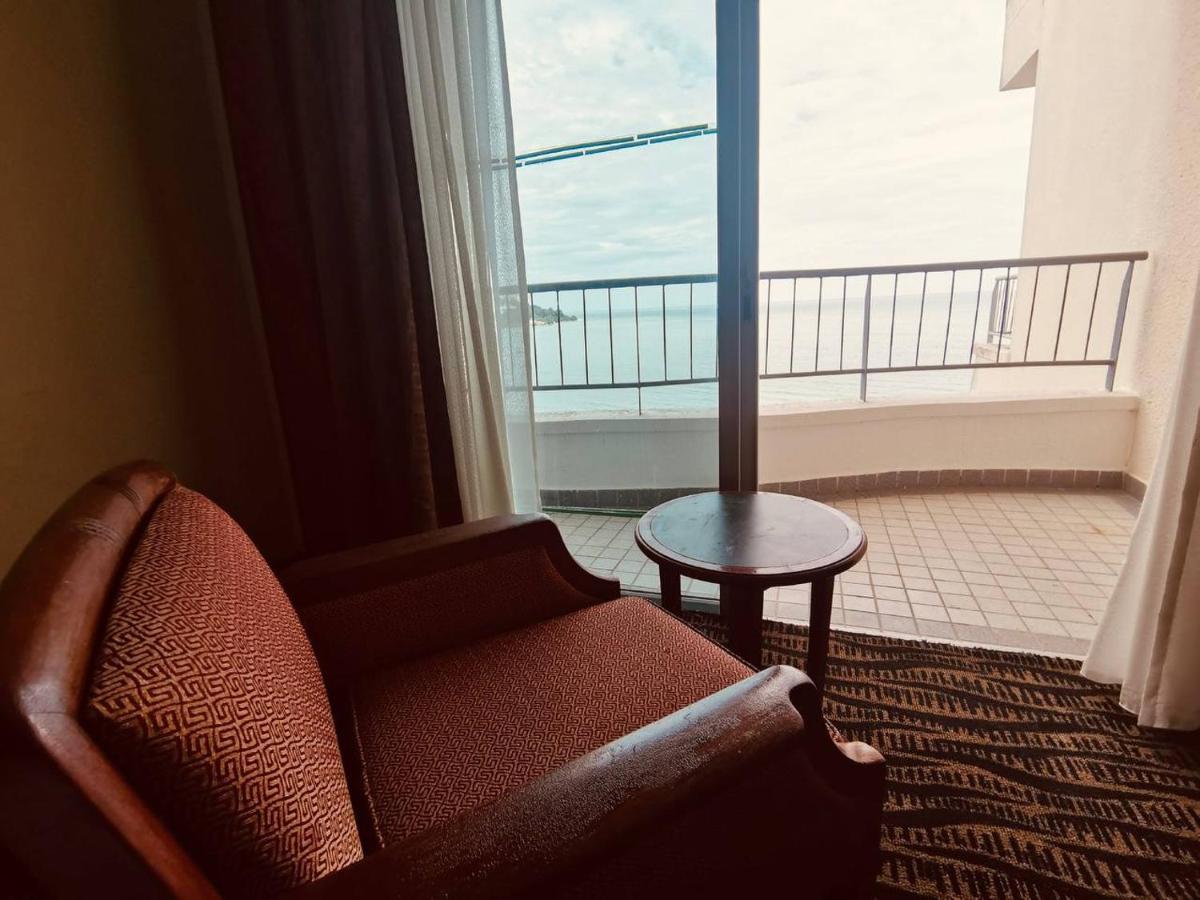 Seaview Deluxe Studio Couples Room S Tanjung Bungah (Penang) Exterior photo