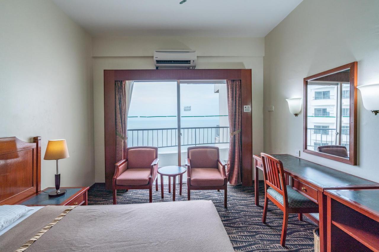 Seaview Deluxe Studio Couples Room S Tanjung Bungah (Penang) Exterior photo