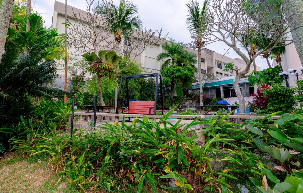 Seaview Deluxe Studio Couples Room S Tanjung Bungah (Penang) Exterior photo