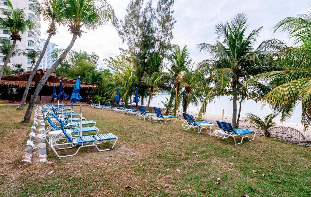 Seaview Deluxe Studio Couples Room S Tanjung Bungah (Penang) Exterior photo