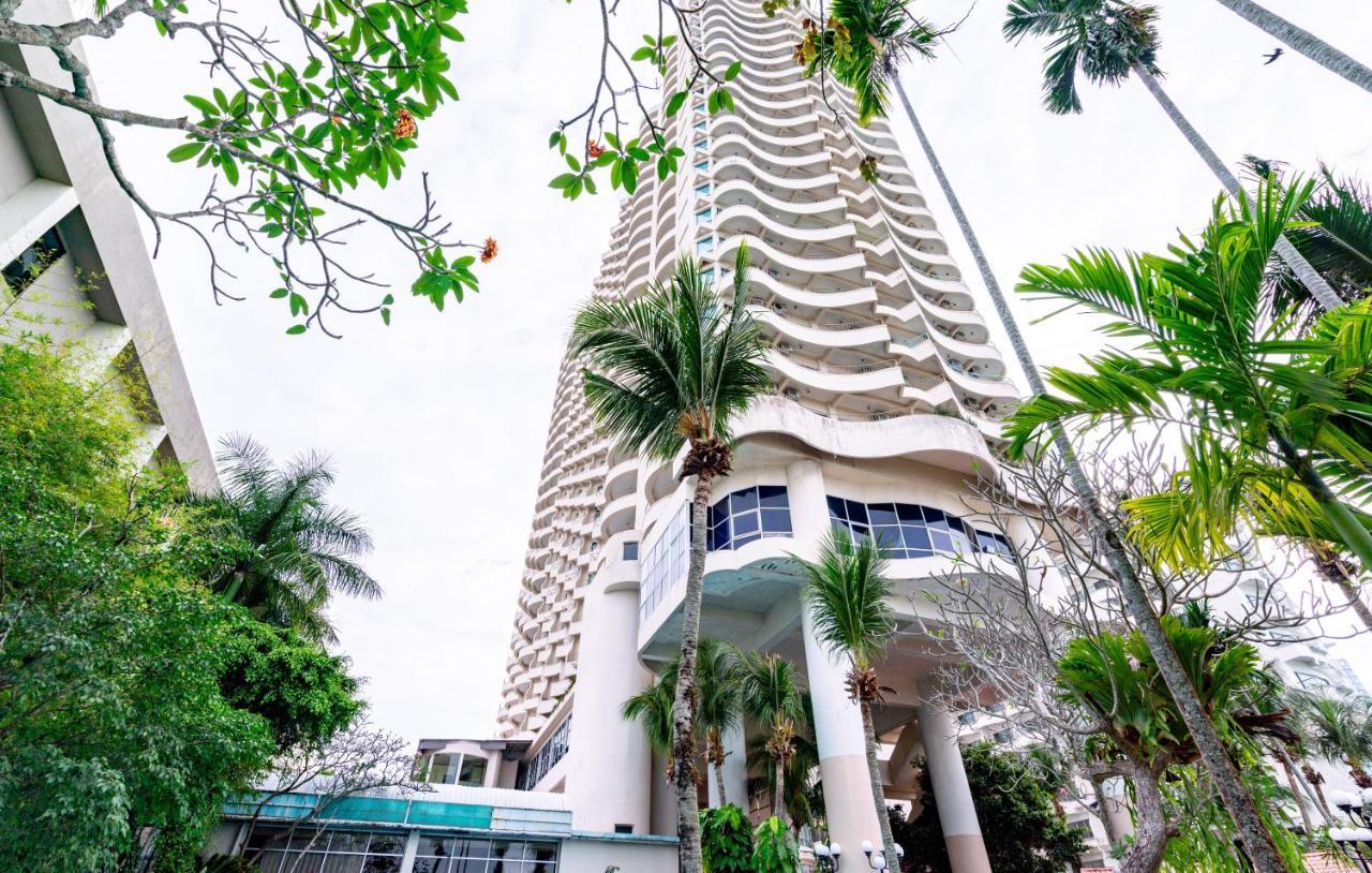 Seaview Deluxe Studio Couples Room S Tanjung Bungah (Penang) Exterior photo