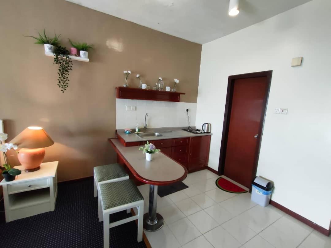 Seaview Deluxe Studio Couples Room S Tanjung Bungah (Penang) Exterior photo