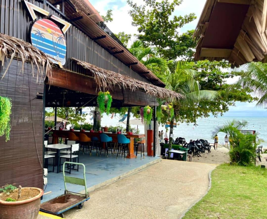 Seaview Deluxe Studio Couples Room S Tanjung Bungah (Penang) Exterior photo